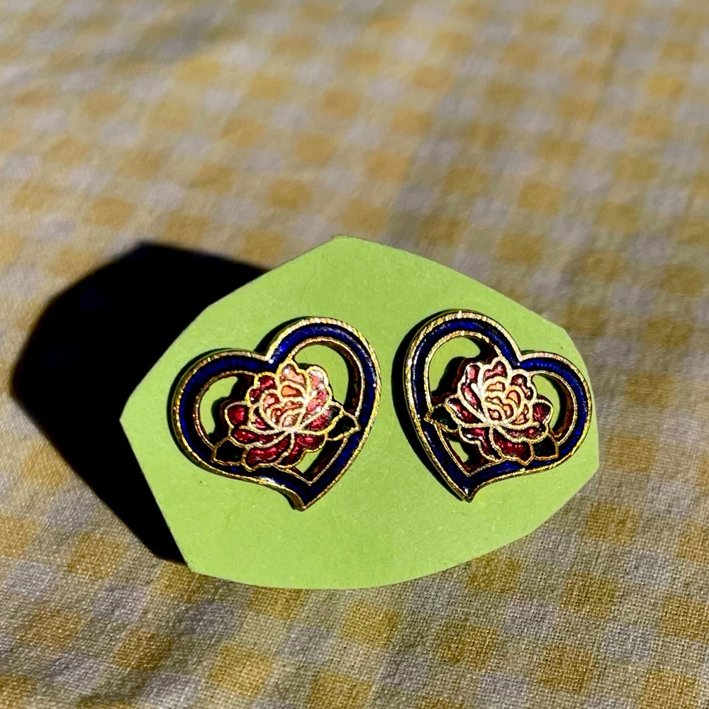 VINTAGE EARRINGS 💚